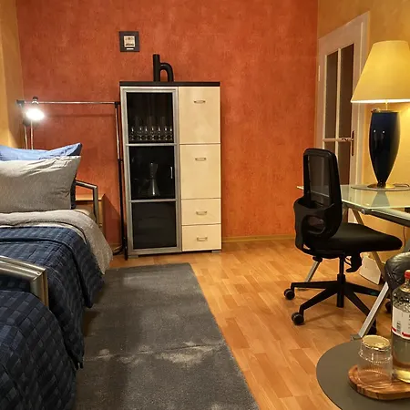 Business 2-room - 4 Beds I 100m To Conti I 250m To Metro I 20 Min Direct To Messe Hannover