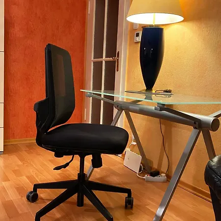 Business 2-room - 4 Beds I 100m To Conti I 250m To Metro I 20 Min Direct To Messe Lägenhet Hannover