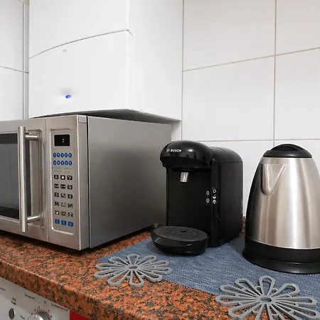 Business 2-room - 4 Beds I 100m To Conti I 250m To Metro I 20 Min Direct To Messe Lägenhet